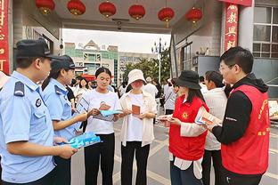 多诺万：我和拉文的谈话更多关于篮球 没有看到他有任何反常